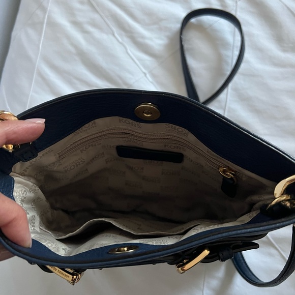 Michael Kors cross body - Picture 4 of 4